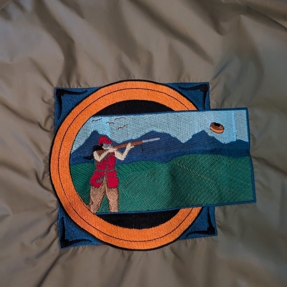 Trapshooting tan nylon snap front windbreaker jacket with embroidered patch sz S - Picture 6 of 8